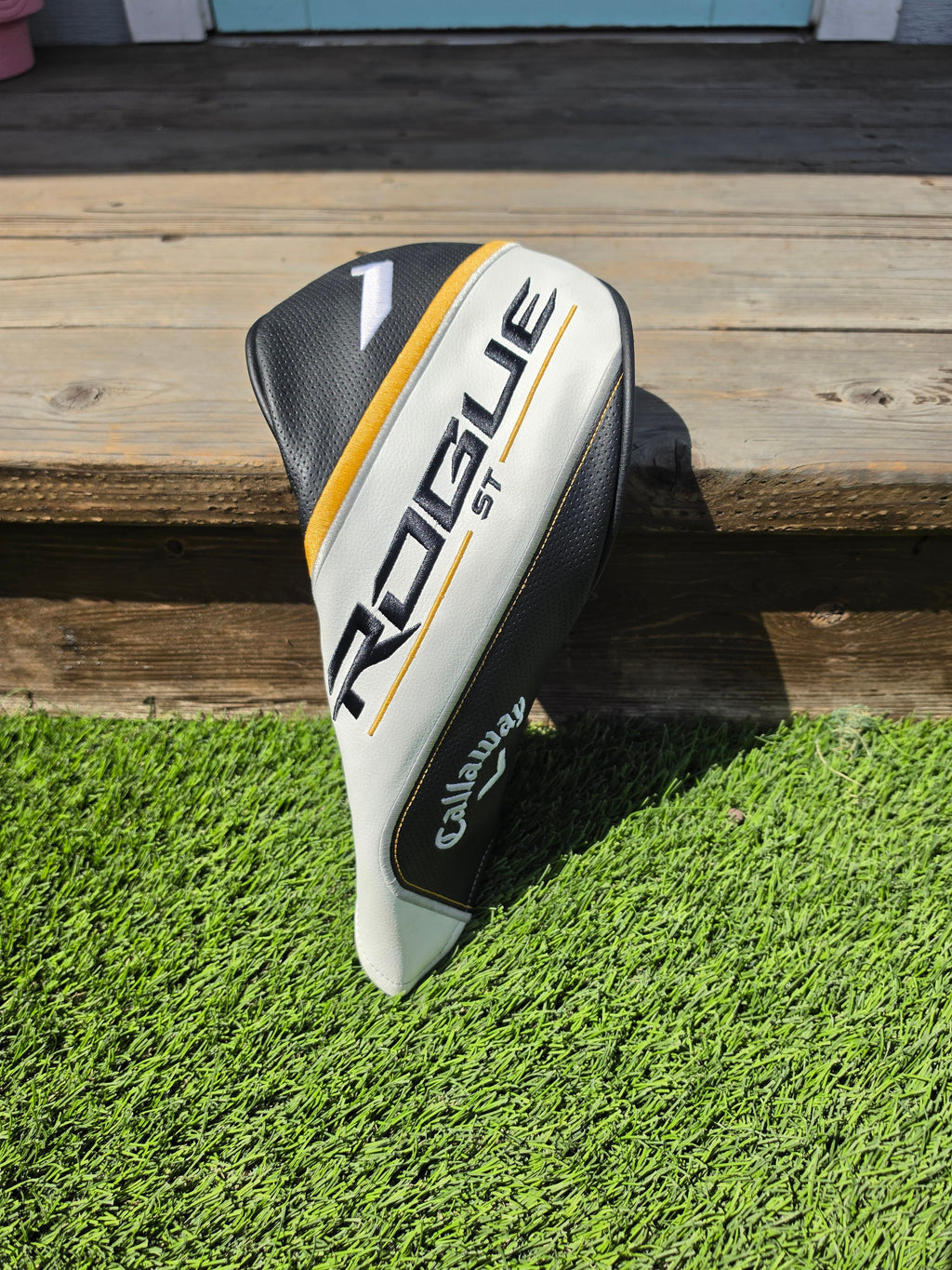Callaway Rogue ST Driver Headcover Black White Gold 1 Wood Golf Cover - Image 1