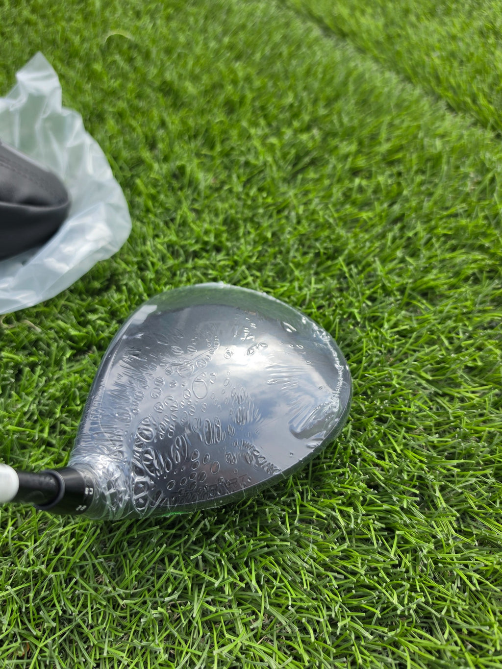 Cobra DS-ADAPT LS Driver 9° Stiff Denali Black 60 RH NEW w/ Headcover